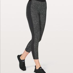 Box It Out Tight Lululemon size 8 - tag on!